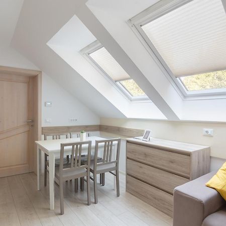 Apartments Villa Vesna Pokljuka ゴレンスカ地方 部屋 写真