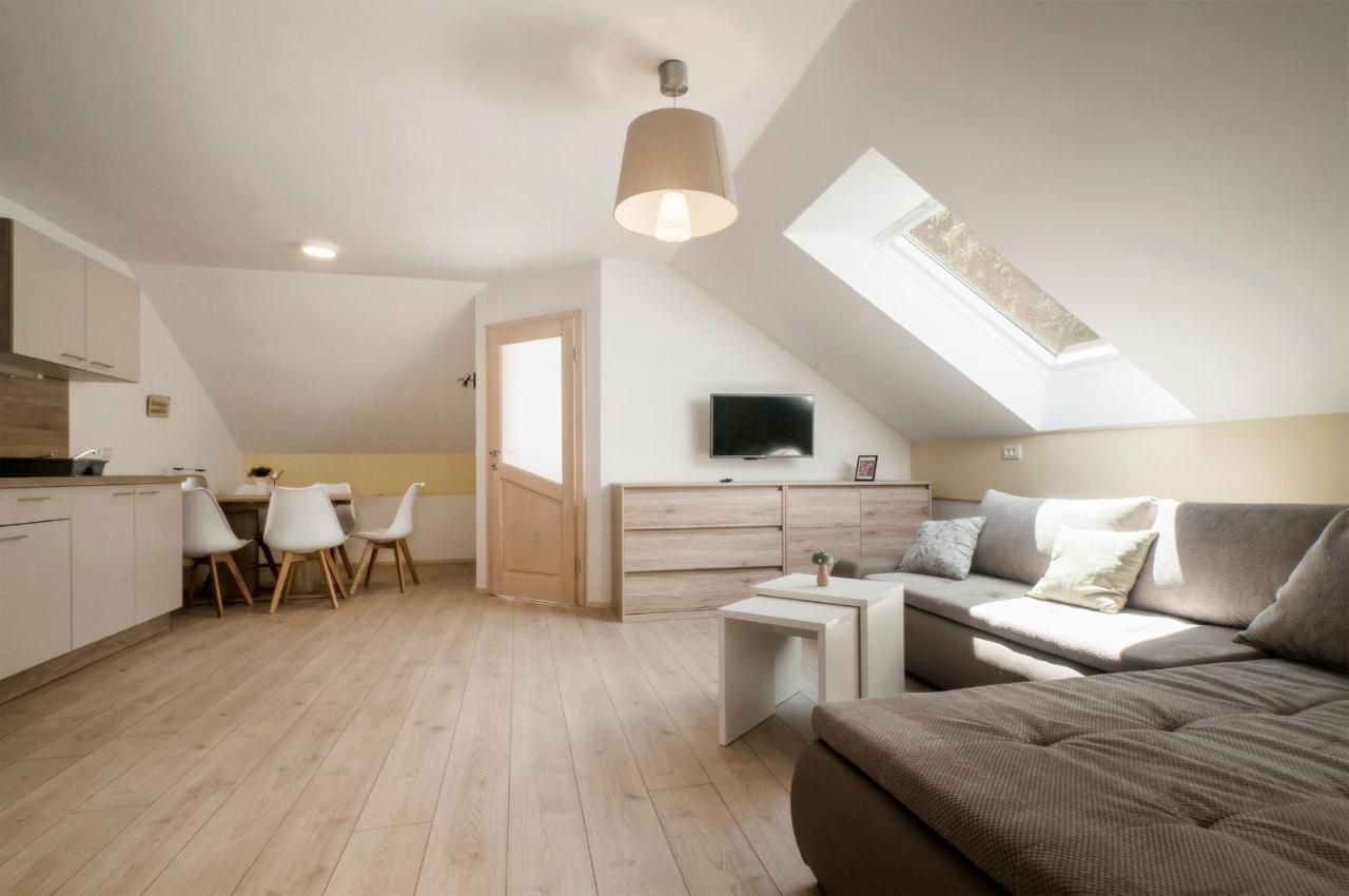 Apartments Villa Vesna Pokljuka ゴレンスカ地方 エクステリア 写真